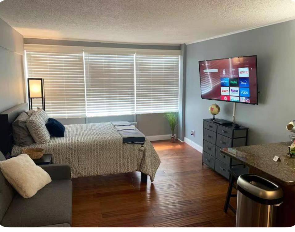 Condo Close To Stadium And Free Parking Knoxville Kültér fotó